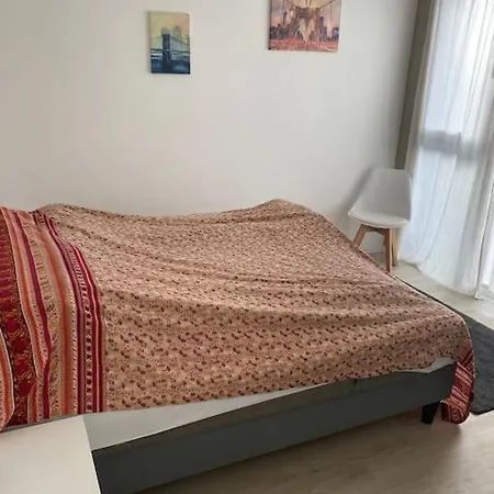 Ferienwohnung Mit Blick Auf Den Feldberg Weilmunster Exterior photo